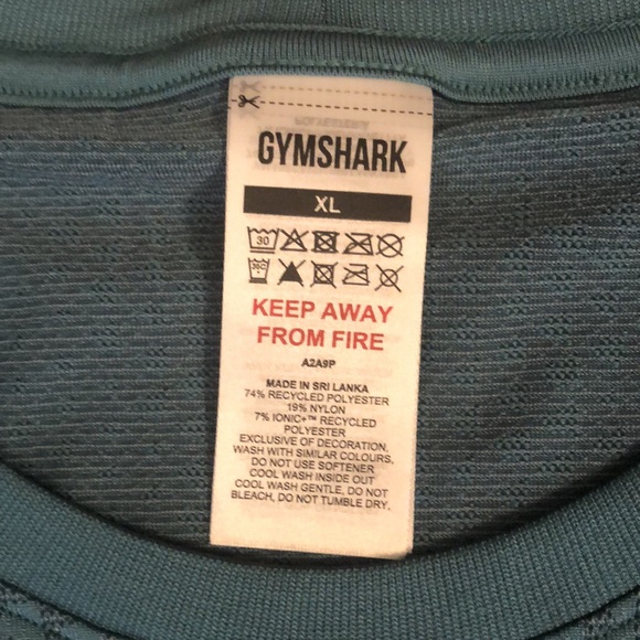 Gymshark performance shirt - Picture 2 of 7